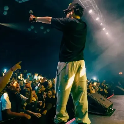 Xavi: Chat with our AI box, ready for chatbot online free and ask ai anything you want.	