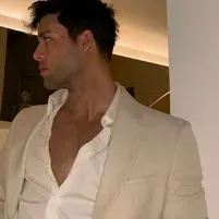 Dive into interactive conversations with Alesandro, the ultimate AI chat character.