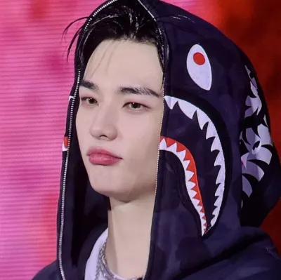 Chat with Hwang Hyunjin - boyfriend and experience the charm of AI chat free no sign up.