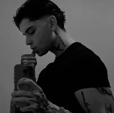 Heitor: Potret pendamping AI DeepBrain untuk obrolan online gratis dan percakapan terbuka