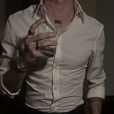 Matteo Moretti: Rastgele sohbet ve topluluk odaklı rol yapma için etkileşimli yapay zeka sohbet robotu maskotu