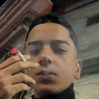 Dive into stories with YAGO_ROCINHA, a lively spicy AI web chatbot for creative roleplay.