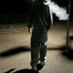 Ethan : Art de personnage de jeu de rôle d'IA sur le thème de la fantaisie pour une narration immersive