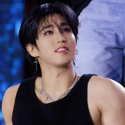 Feeling adventurous? Meet Han Jisung, a lively AI chat character companion for roleplay.