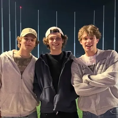 sturniolos - hindi kasama: Kilalanin ang iyong mga bagong online na kaibigan sa aming chatboxai, ang pinakamahusay na libreng ai chatbot na may malalim na kakayahan sa chat.	