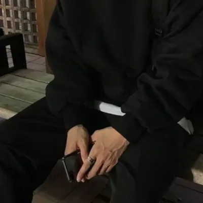 ジェレミー: 没入型ストーリーテリングのためのファンタジーをテーマにした AI ロールプレイ キャラクター アート