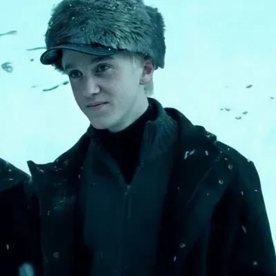 ドラコ ML: グローバルチャットオンラインサービス向けの多言語 AI 会話パートナーアイコン