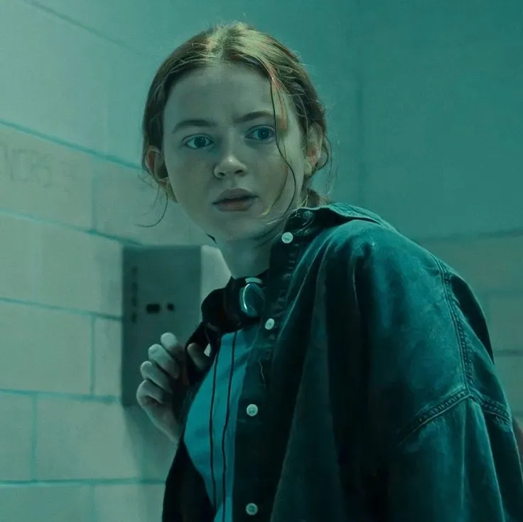 The popular polybuzz ai role Max Mayfield. Click the image to start ai character chat.