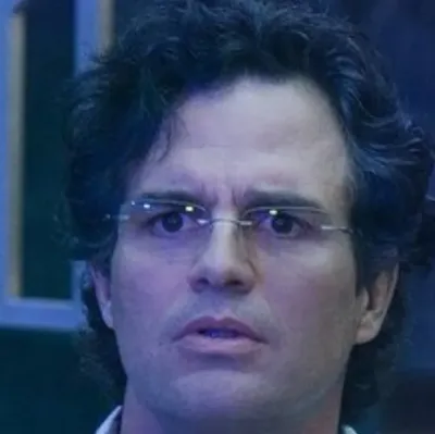 Bruce Banner: Customizable AI girlfriend/boyfriend avatar with lifelike personality traits