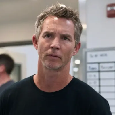 Джек Эббот - Питт: Защищенный аватар ИИ-чатбота с возможностями зашифрованного чата 1 на 1