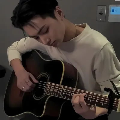 If you wonder what is polybuzz, find the answer through interacting with Jay Park.