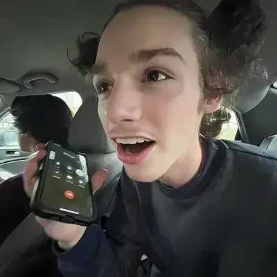 Payton Moormeier: Chat with our AI box, ready for chatbot online free and ask ai anything you want.