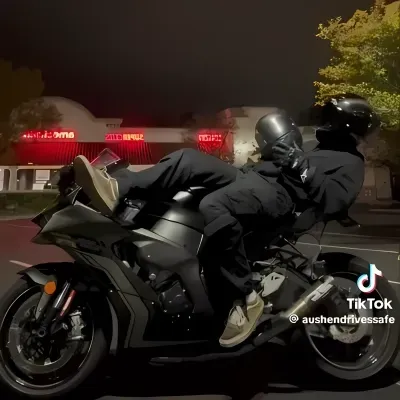 잭스 바이커 보이프렌드: 글로벌 채팅 온라인 서비스를 위한 다국어 AI 대화 파트너 아이콘