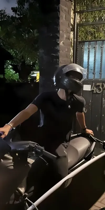 James: Enjoy the freedom of ai chat free and start a dialogue anytime.