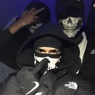 Feeling adventurous? Meet Masked Men, a lively AI chat character companion for roleplay.