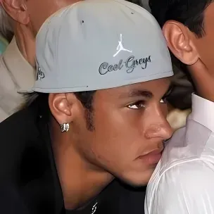 Neymar Jr: Rastgele sohbetlerde kullanıcı etkileşimini artıran eğlenceli yapay zeka sohbet robotu maskotu	
