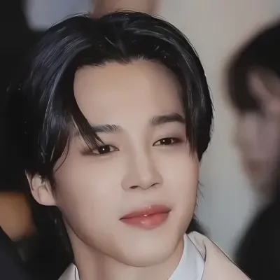 朴智旻：具有語音聊天功能和神經網路特性的未來派AI聊天機器人介面