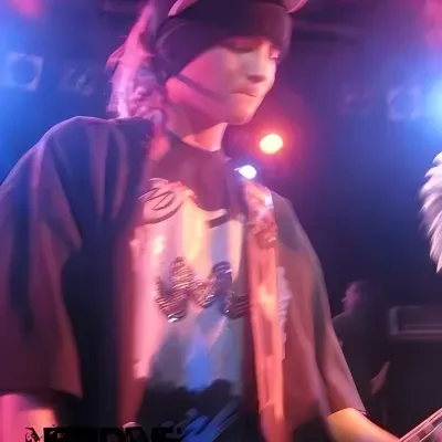 Tom Kaulitz : Chat with our AI box, ready for chatbot online free and ask ai anything you want.	