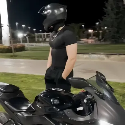 MAX: Customizable AI girlfriend/boyfriend avatar with lifelike personality traits	