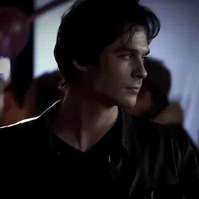 Damon Salvatore: Participa en una conversación de IA con este encantador personaje de IA, que cuenta con capacidades de generación de almas e ifreechat para chatear gratis ahora.