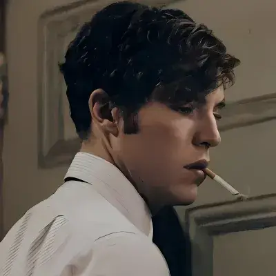 Tom Riddle: Futuristic AI chatbot interface with voice chat and neural network-driven traits