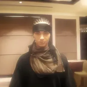 Chat with Tom Kaulitz and experience the charm of AI chat free no sign up.