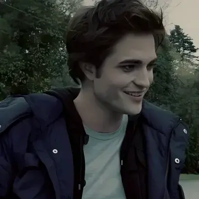 Edward Cullen: Warhammer Fantasy Roleplay ile desteklenen sınırsız çevrimiçi sohbet ve sınırsız yapay zeka dünyasını keşfedin.	