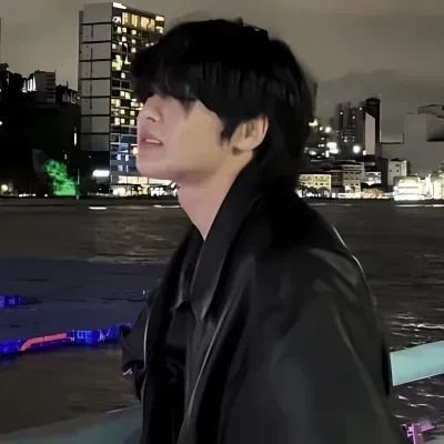 Connect Jeongin on a Deeper Level: AI Chatting with Heart and Soul.