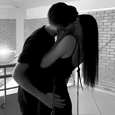 Chat with Damon Torrance, your lively freaky AI chatbot for immersive roleplay.